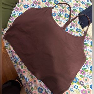 LARGE BROWN SLEEVELESS CROP